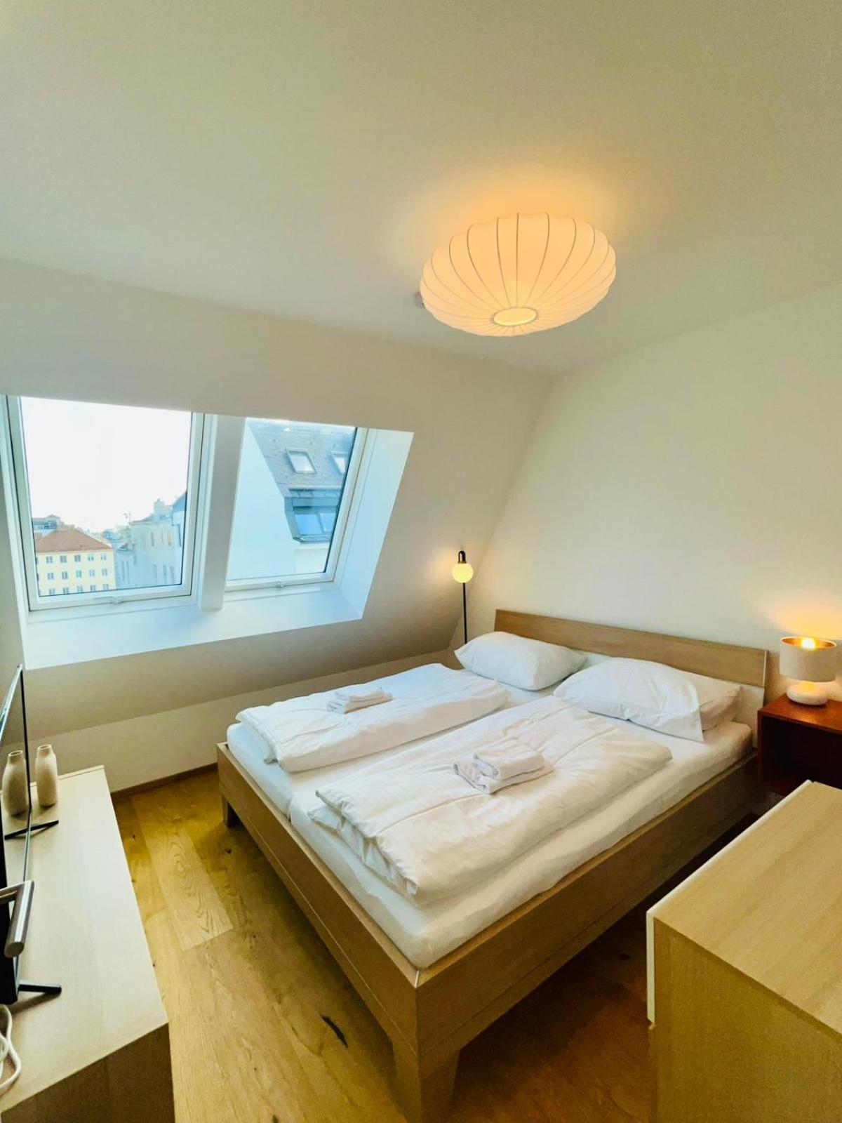 Orestaliving - Penthouse With Private Terrace Viena Exterior foto